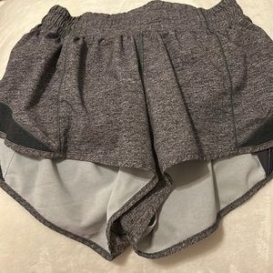 grey lululemon hotty hots size 4